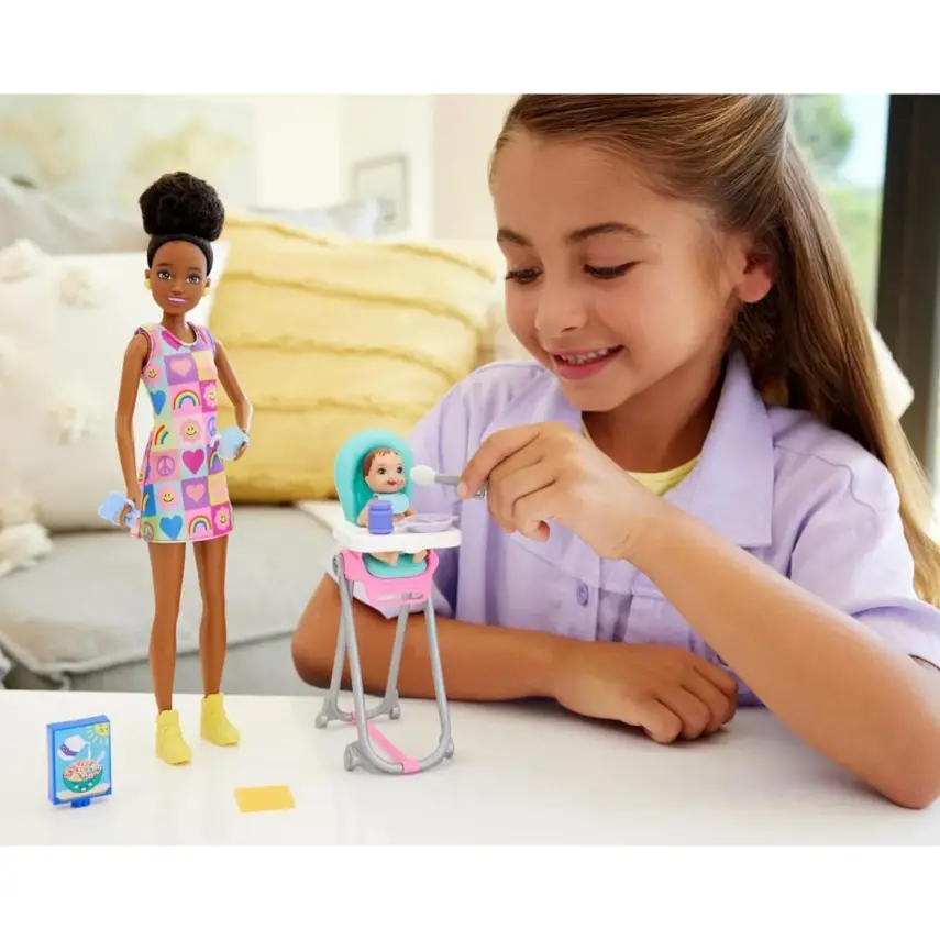 Barbie Bebek Bakıcısı Bebeği ve Aksesuarları Oyun Seti - 3