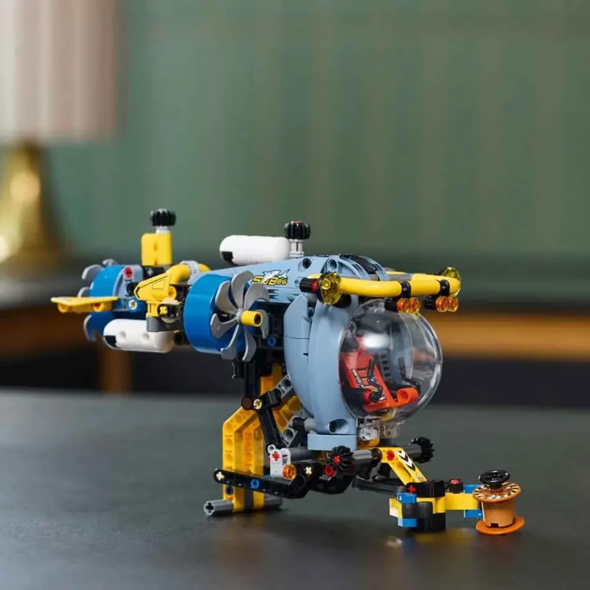 LEGO Technic Derin Deniz Araştırma Denizaltısı 42201  - 9