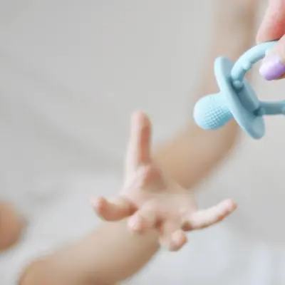 Oioi Gummy Silikon Diş Kaşıyıcı 3+ Ay Mineral Blue - 2