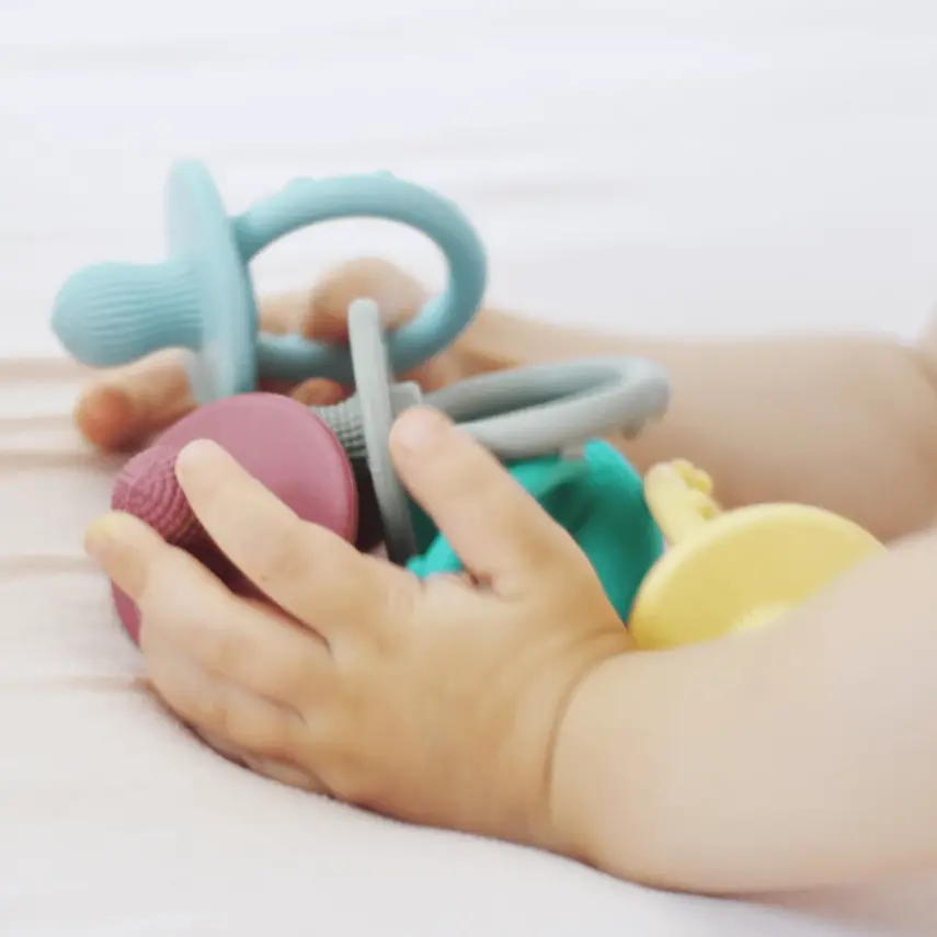 Oioi Gummy Silikon Diş Kaşıyıcı 3+ Ay Velvet Rose - 3